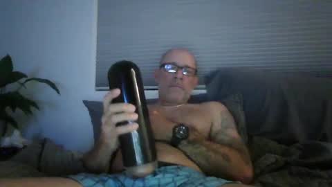 Snapshot of wingnutt765733 chatting on March 4, 1:49 pm wingnutt765733 online show from March 4, 1:49 pm