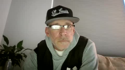 Snapshot of wingnutt765733 chatting on March 3, 12:23 am wingnutt765733 online show from March 3, 12:23 am