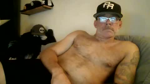 Snapshot of wingnutt765733 chatting on October 17, 6:06 am wingnutt765733 online show from October 17, 6:06 am