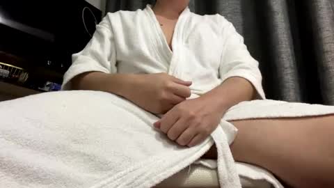 Winniethephoota online show from December 16, 11:28 pm