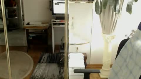 wlodek56 online show from November 13, 8:41 am