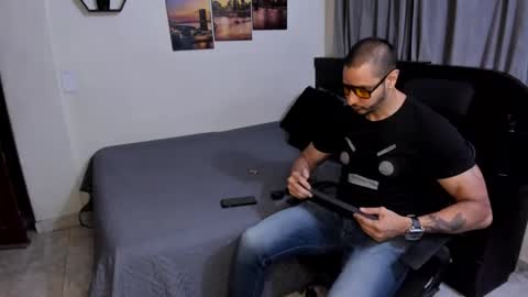 Magnus Dark independent model online show from June 4, 3:56 am