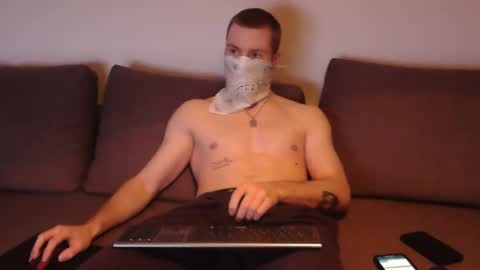 wolf021221 online show from April 6, 1:23 pm