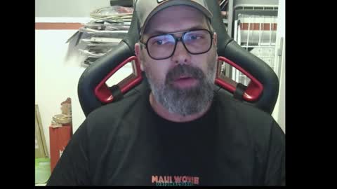 Snapshot of womenizzeer chatting on October 1, 9:52 pm Adam online show from October 1, 9:52 pm