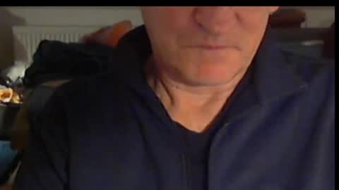 Wuki online show from December 22, 4:48 pm