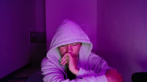 wusexx online show from May 10, 7:15 pm