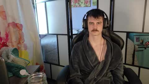 Wyatt online show from February 8, 7:18 pm