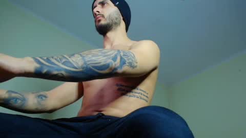 Snapshot of xandercagex chatting on February 8, 12:06 am XanderCageX online show from February 8, 12:06 am