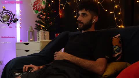 XoRylan online show from December 22, 7:10 pm