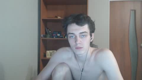 traqqq online show from November 24, 8:21 pm