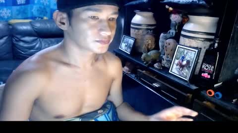 Damon online show from November 25, 8:44 pm