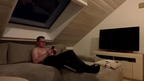 Alex online show from April 17, 7:05 pm