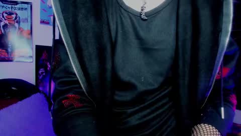 xzerox_ online show from December 19, 10:17 pm