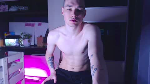 Yan online show from December 15, 8:47 pm