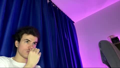 yayay333 online show from February 5, 5:58 am