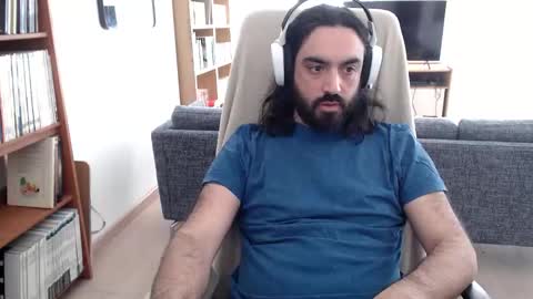 yeeaahoo online show from April 3, 8:11 am