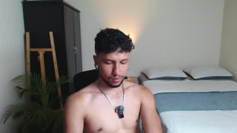 yeff online show from April 10, 1:01 am