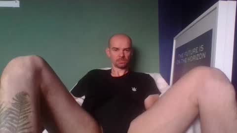 yewloo online show from September 27, 6:22 am