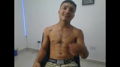 yissus_20 online show from April 11, 4:10 pm