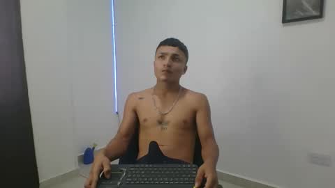 yissus_20 online show from April 12, 4:19 pm