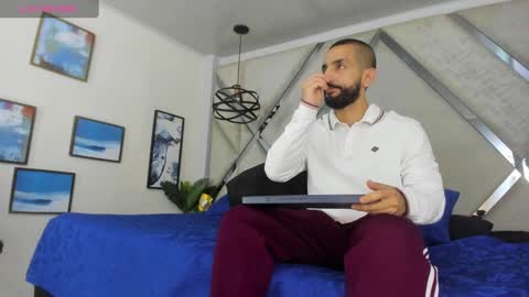 Yiyo online show from January 10, 4:33 am