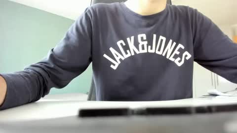 Snapshot of yoda130305 chatting on February 22, 3:10 pm yoda130305 online show from February 22, 3:10 pm