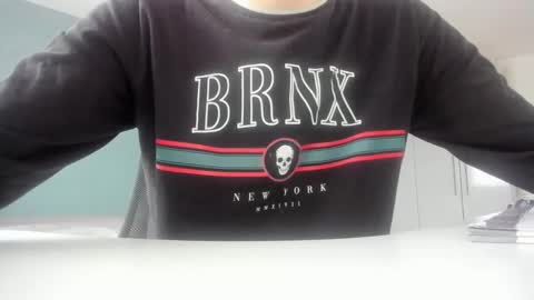 Snapshot of yoda130305 chatting on December 21, 1:10 pm yoda130305 online show from December 21, 1:10 pm