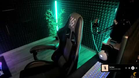 You can ask my name in pm online show from December 4, 6:26 pm