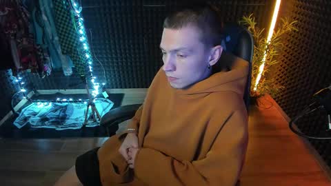 You can ask my name in pm online show from November 10, 4:45 pm