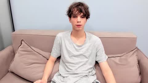 your_shy_guy online show from November 21, 3:55 pm