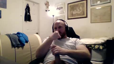 Snapshot of yourbewbs chatting on December 5, 5:37 am yourbewbs online show from December 5, 5:37 am