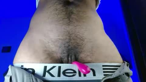 yourfavorite_bigclit online show from May 27, 12:35 pm