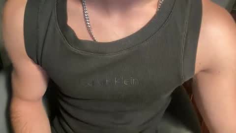 yourhotdude99 online show from December 1, 10:57 pm