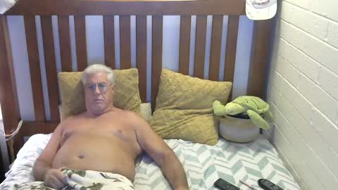 A Man online show from December 13, 12:31 am