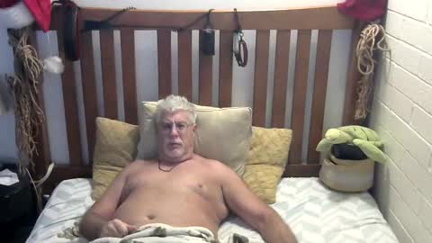 A Man online show from December 29, 3:24 pm