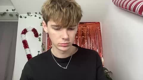 yoursweetyguy online show from January 15, 3:25 pm