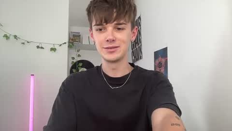 yoursweetyguy online show from July 31, 4:17 pm