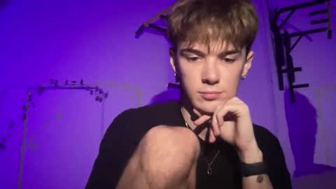 yoursweetyguy online show from November 26, 4:43 pm