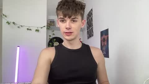 yoursweetyguy online show from July 6, 3:14 pm
