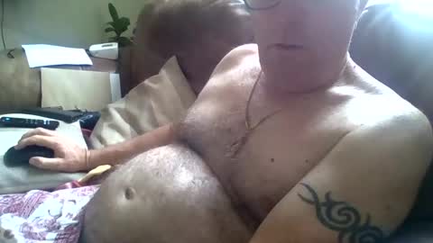 Daddiesgirl online show from July 25, 12:35 pm