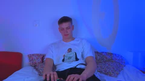 yrshela online show from March 25, 6:34 pm