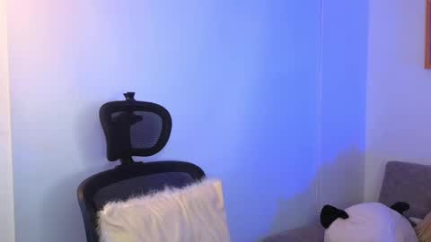 yulian_vasquez online show from October 8, 12:42 pm