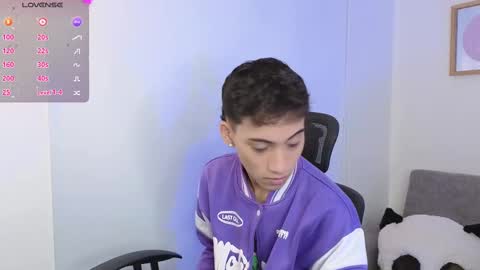 yulian_vasquez online show from September 23, 12:26 pm