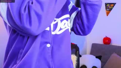 yulian_vasquez online show from October 16, 12:46 pm