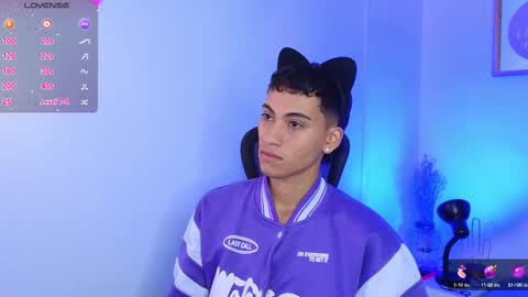 yulian_vasquez online show from September 19, 12:49 pm