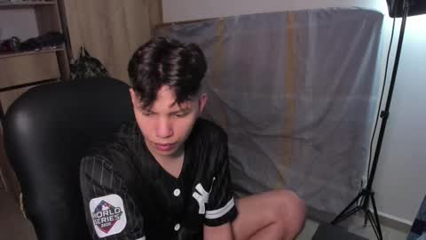 yurii_moody online show from February 21, 3:23 am