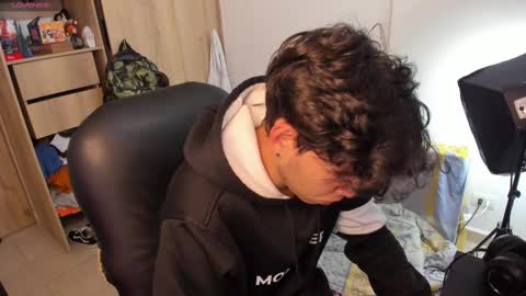 yurii_moody online show from October 8, 6:34 pm