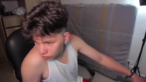 yurii_moody online show from February 24, 1:35 am