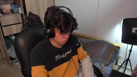 yurii_moody online show from October 12, 4:12 pm