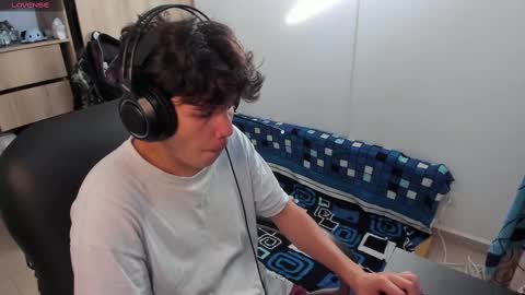 yurii_moody online show from September 14, 9:28 pm